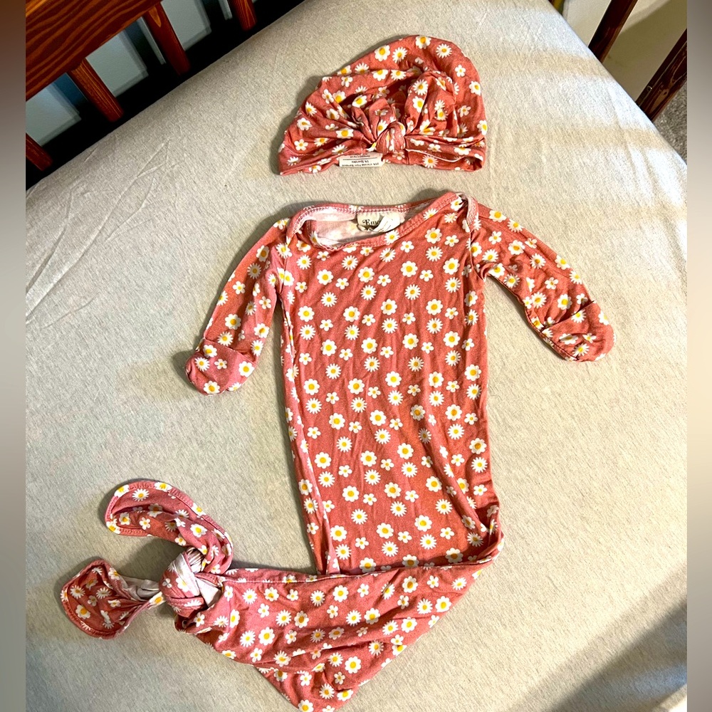 Emerson and Friends newborn knotted baby gown and hat